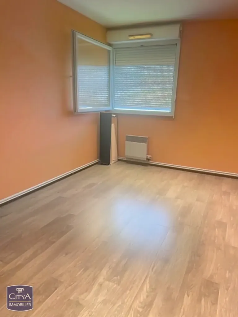 Pièces - Appartement avec Balcon dans le Quartier des Chartrons à Bordeaux