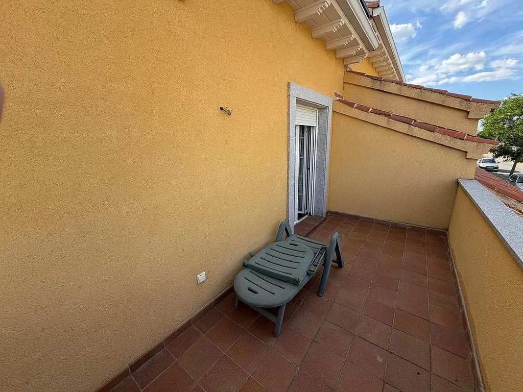Balcon - Corner Chalet with Terrace in Hervencias Altas