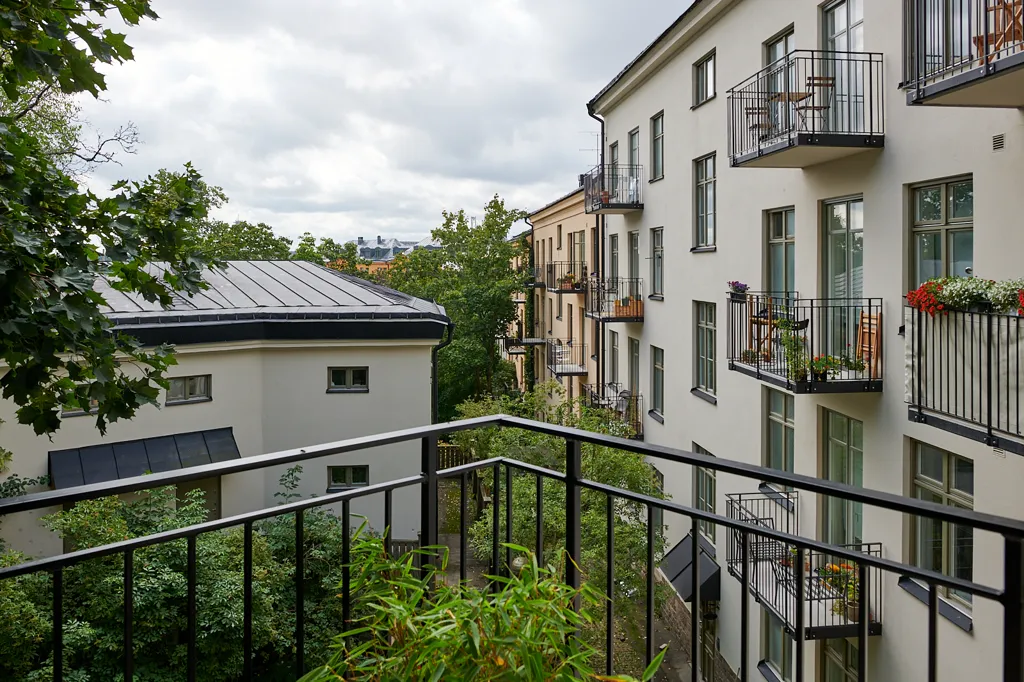 Balcon - 3-Bedroom Apartment with Park View in Södermalm