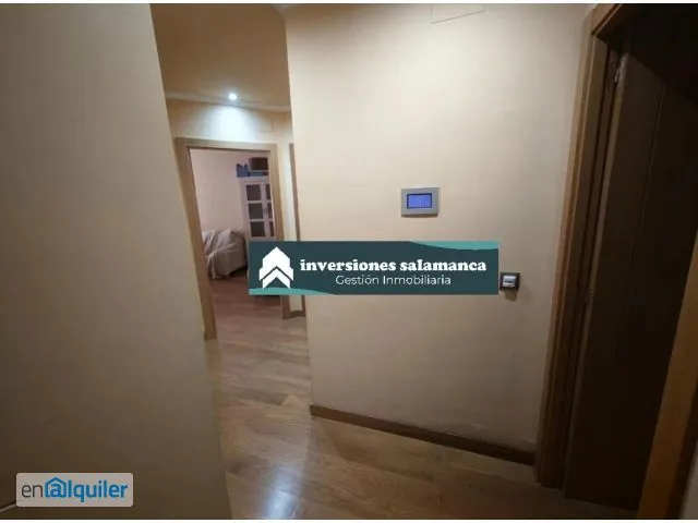 Entrée - Ample Flat with Balcony in City Centre
