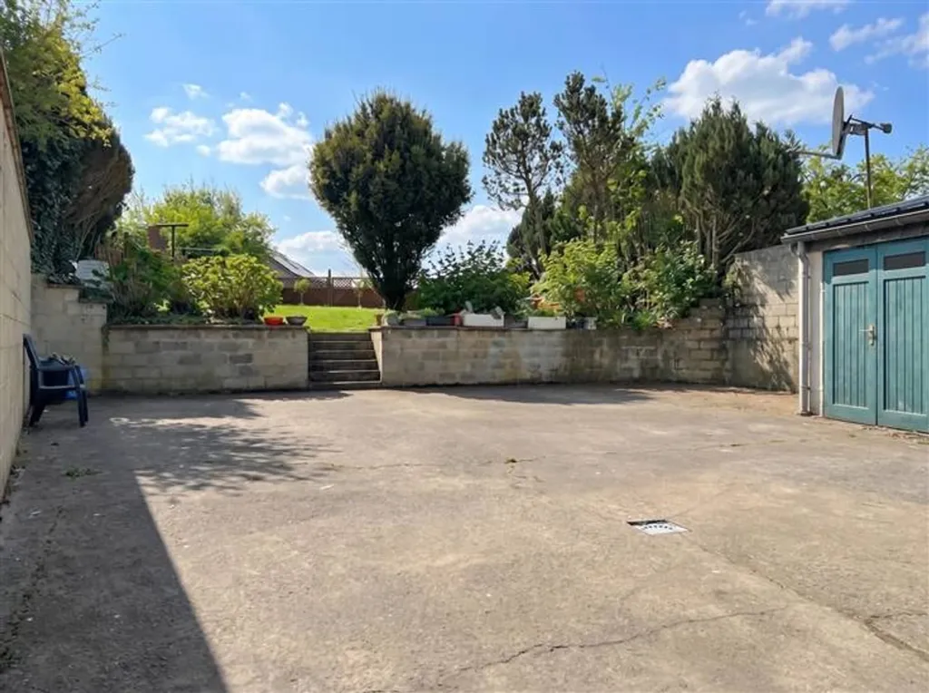Extérieur - Appartement avec Séjour Lumineux à Hondelange