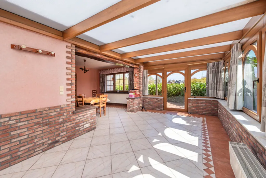 Terrass - 3-Bedroom Villa with Veranda in Saint-Mard