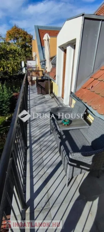 Balcone - Modernised Apartment with Balcony in Gárdony