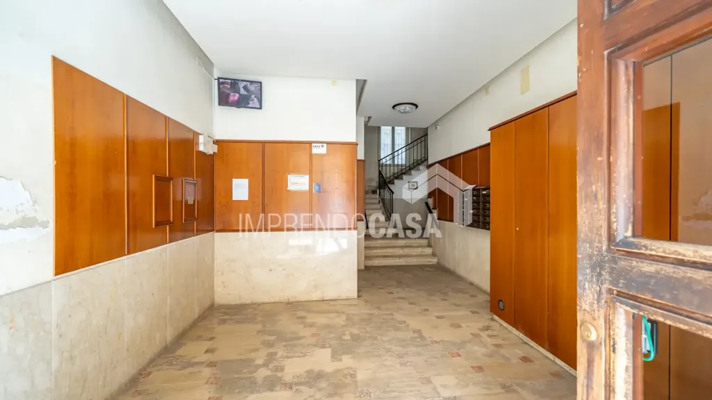 Esik - Rented Apartment with Balcony in Palermo
