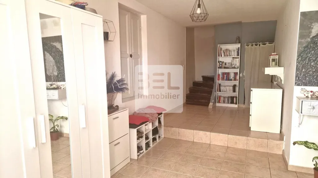 Ingresso - Charming 4-Bed Flat with Courtyard in Cairanne