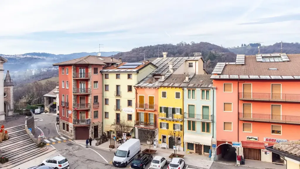 Balcony - Apartment with Panoramic Terrace in Roverè Veronese