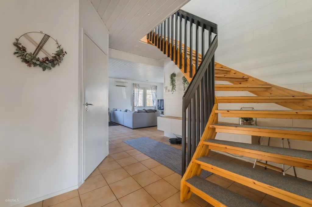 Rooms - Classical House with Garden in Lohja