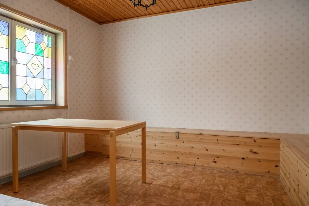 Chambres - Commercial Space with Garden in Väckelsång