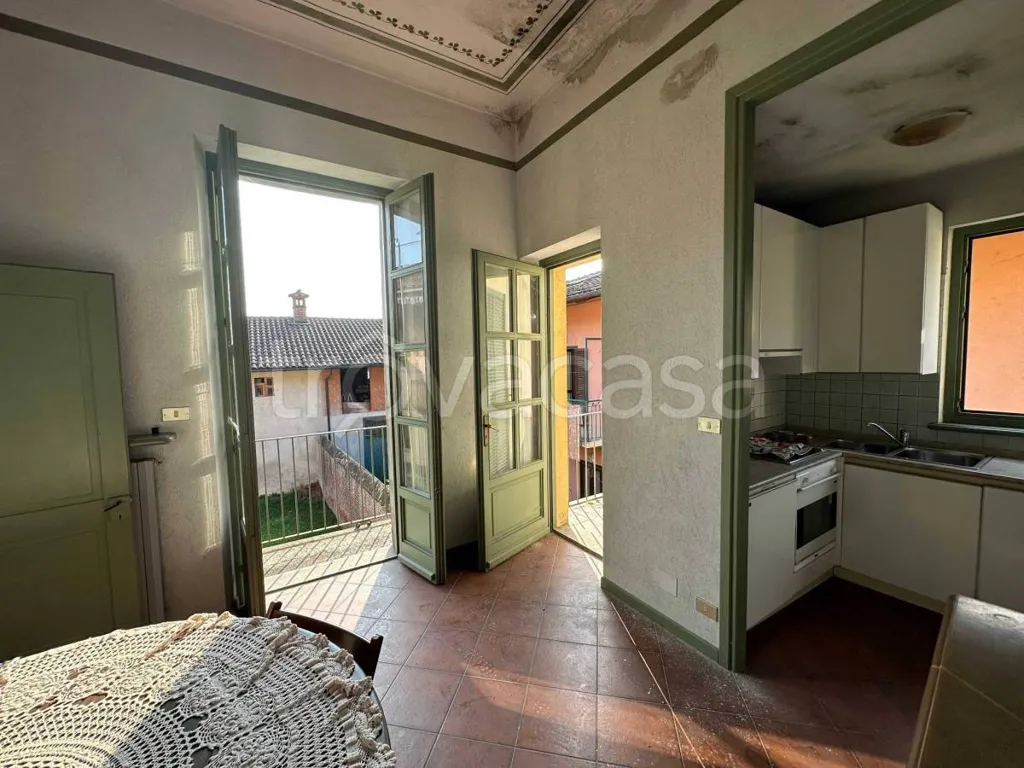 Cuisine - Characterful Triplex with Terraces in Pagno