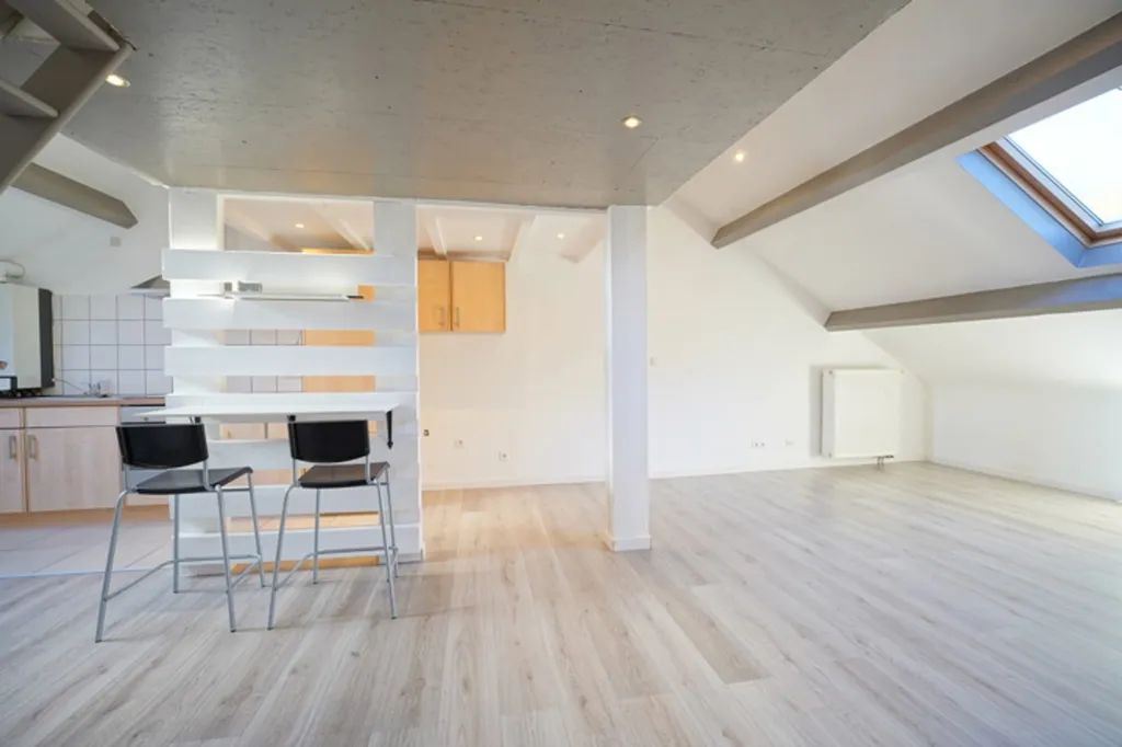 Toad - Studio with Private Parking in Amay