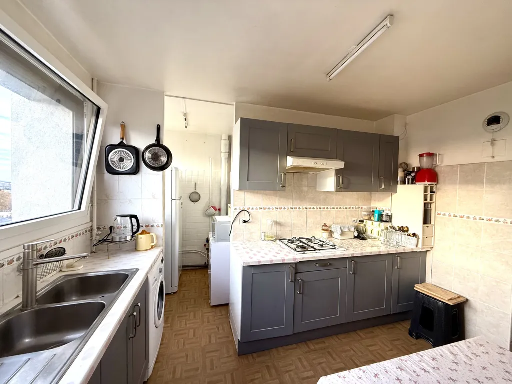 Cuisine - Appartement avec Balcon et Cave au Centre de Sevran