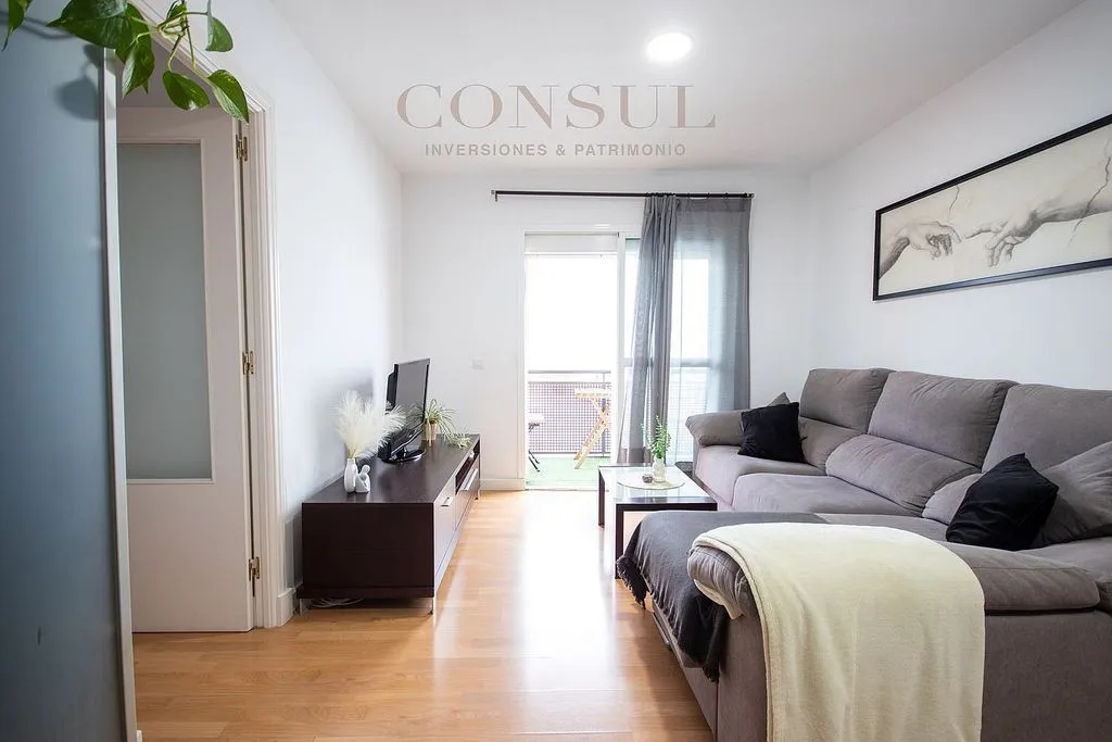 Séjour - 3-Bedroom Apartment with Balcony in La Banda