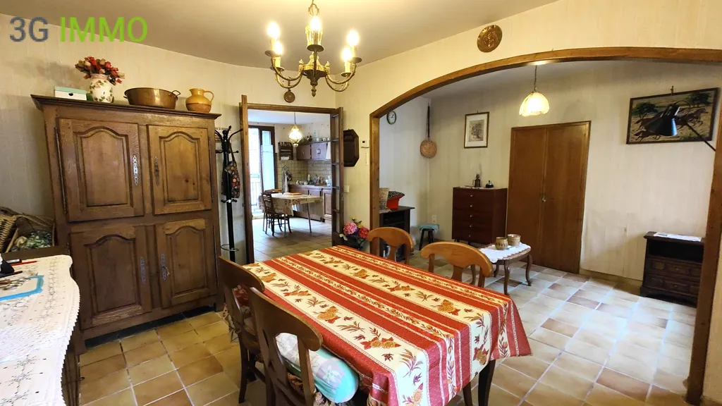 Sala da pranzo - Charming Village House with Workshop in Sumène