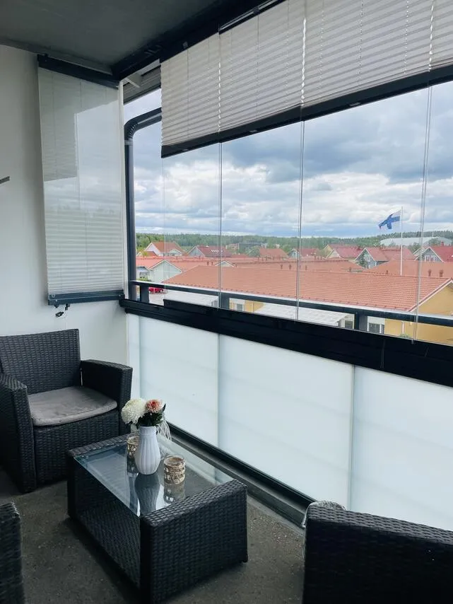 Balcony - Bright Apartment with Balcony in Nummela