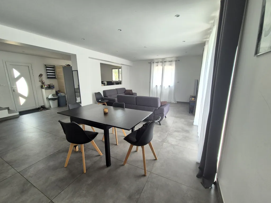 Söögituba - Recent Villa with Pool in Berre-l'Étang