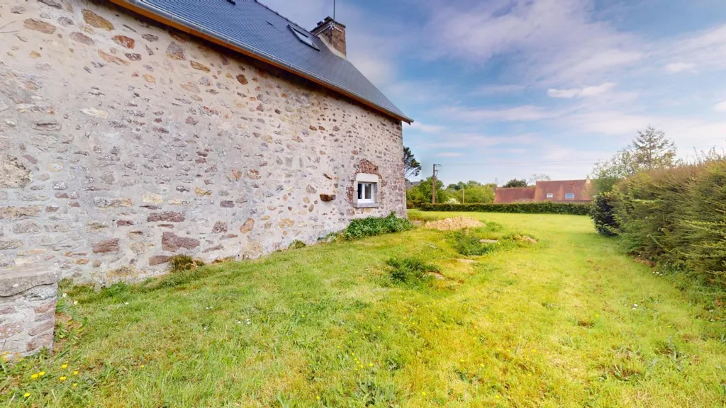 Aed - Semi-Detached Stone House with Garden in Valognes