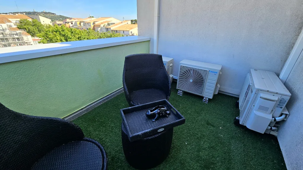 Balcon - Duplex au Centre-Port du Cap d’Agde avec Terrasse