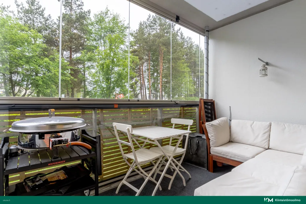 Terrace - First Floor Apartment with Sauna in Vantaa