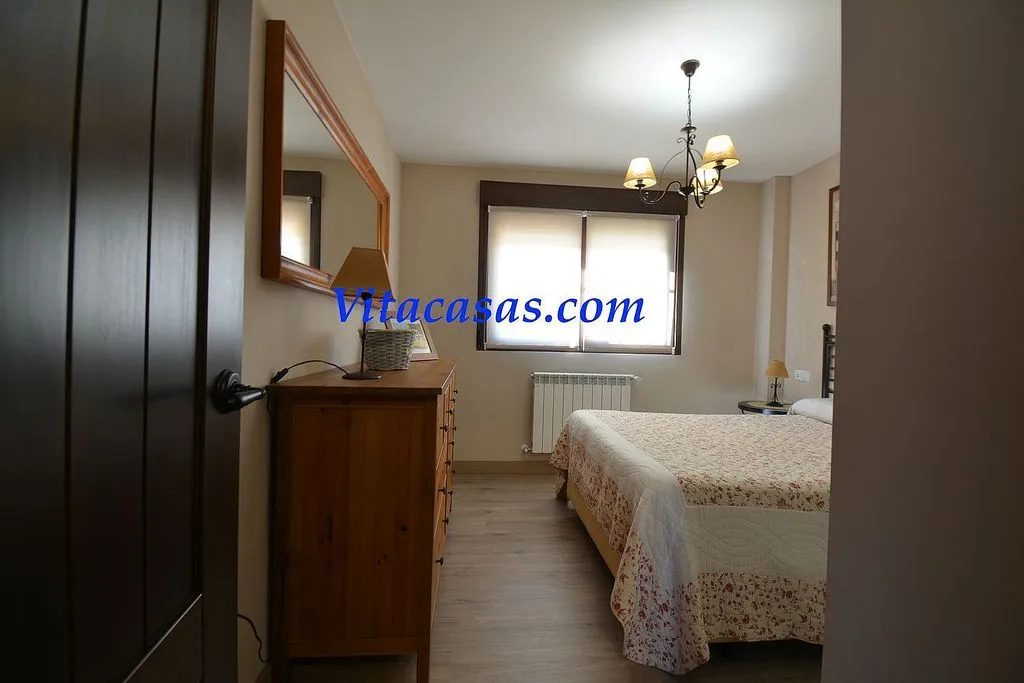 Magamistoad - Rustic Chalet with Pool in Robledillo de Mohernando