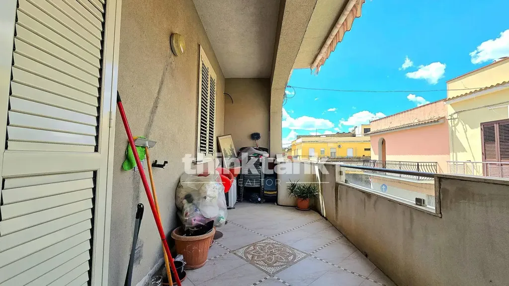 Balcon - Rear-Facing Apartment with Terrace in Avola