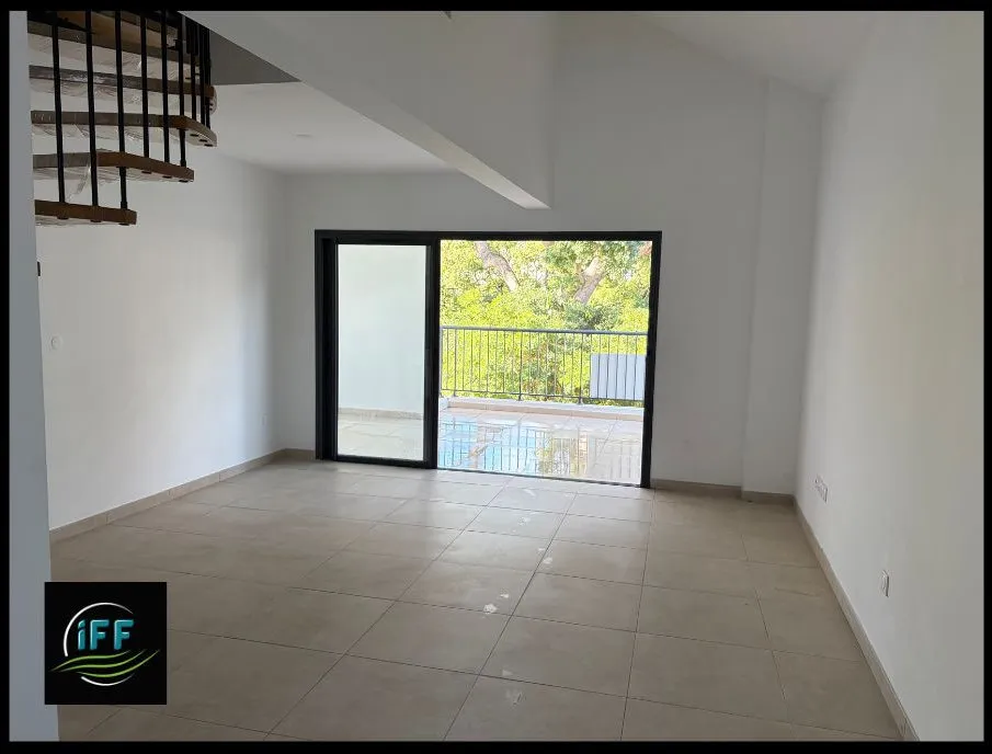 Séjour - Duplex Créole avec Parking à Saint-Leu