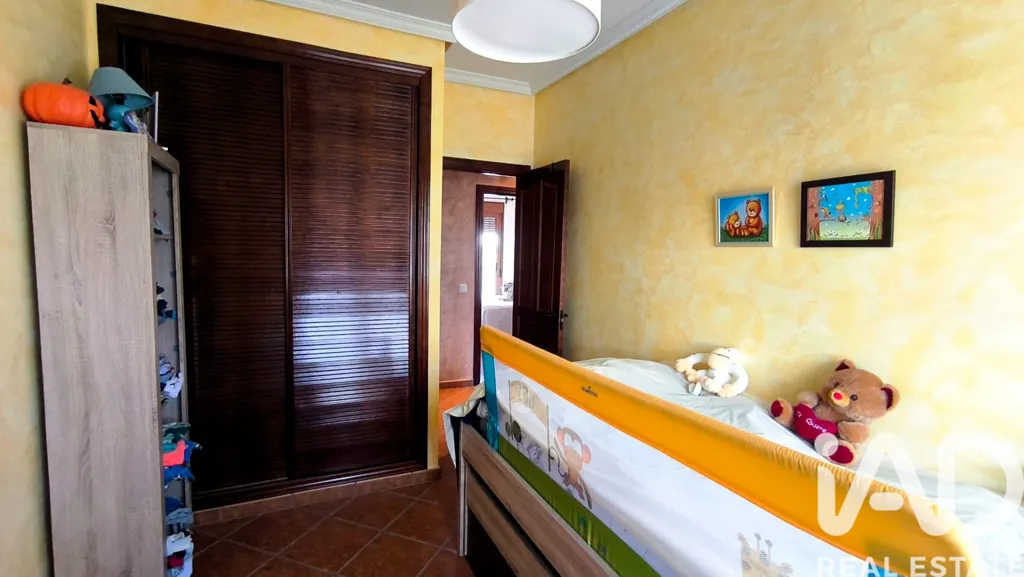 Magamistoad - Chalet with Large Garden in Colmenar de Oreja