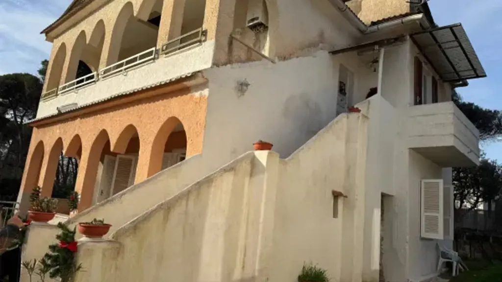 Extérieur - Divisible Villa with Sea Access in Mondragone