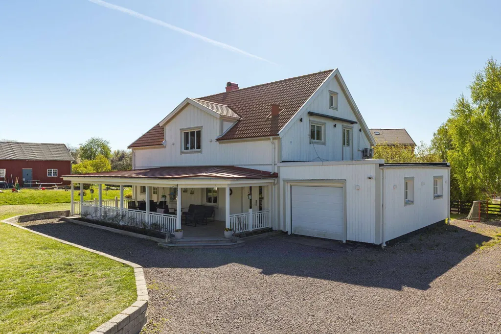 Extérieur - Spacious Villa with Garden in Tibro