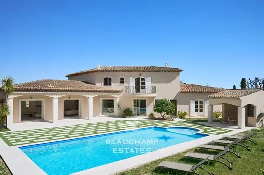 Piscina - Renovated Villa with Pool in Valbonne