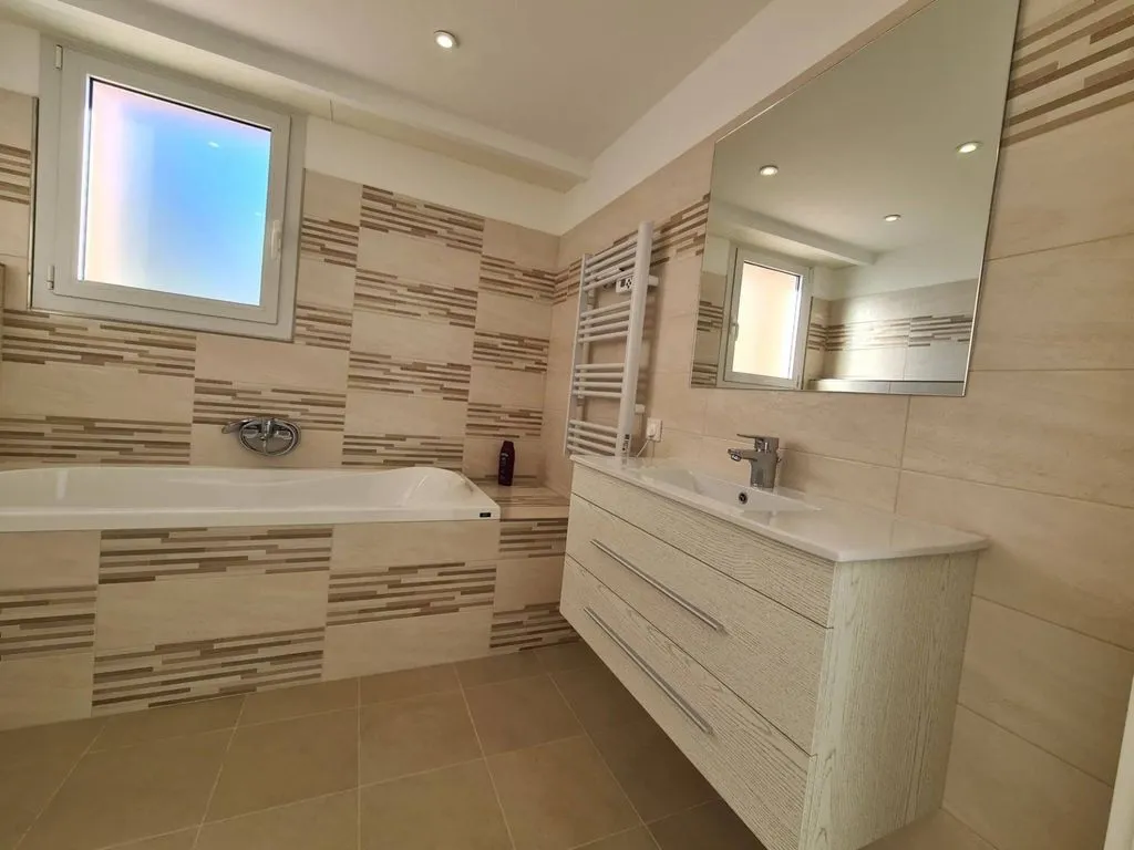 Vannitoad - Luxury Penthouse with Sea View in Menton
