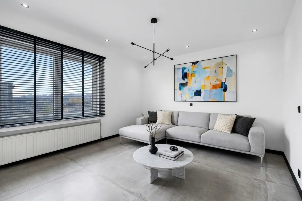 Elutuba - Two-Bedroom Apartment with Terrace in Merksem