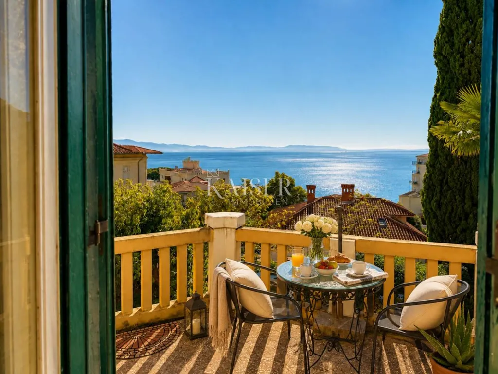Balcon - Two Studio Apartments in Historic Villa, Opatija Centre