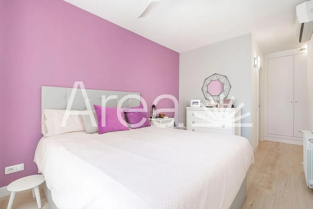 Apartment with Terrace in Parc Central, Mataró