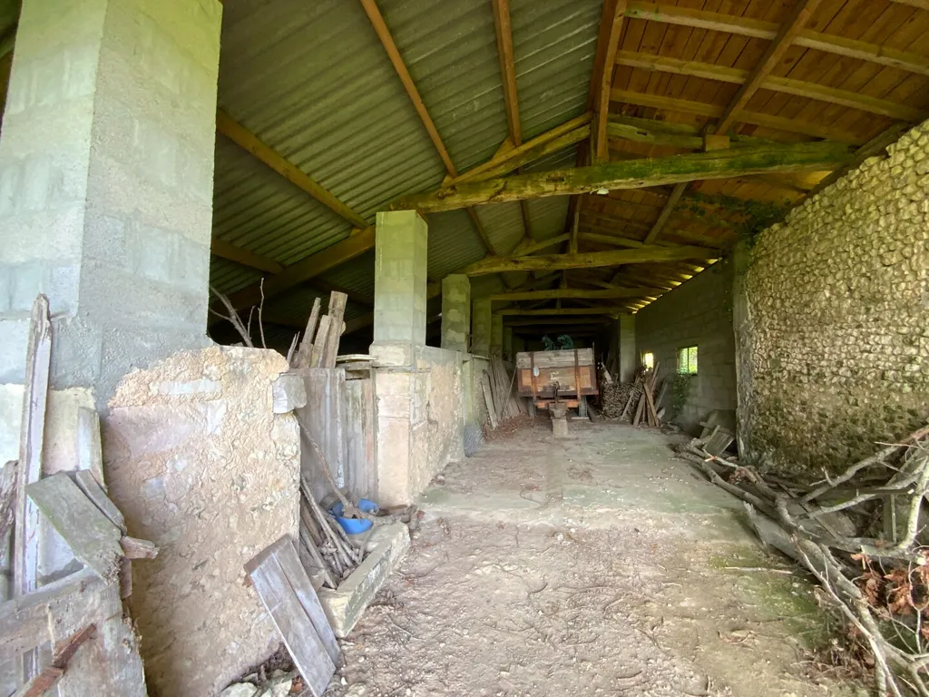 Pièces - Maison Ancienne avec Chapelle à Mirambeau