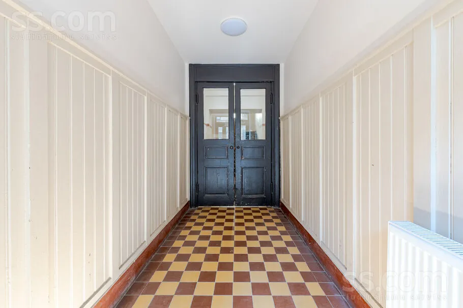 Esik - Renovated 3-Bedroom Flat in Riga Centre