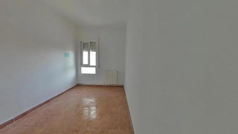 Pièces - Family-orientated Flat with Balcony in Mataró