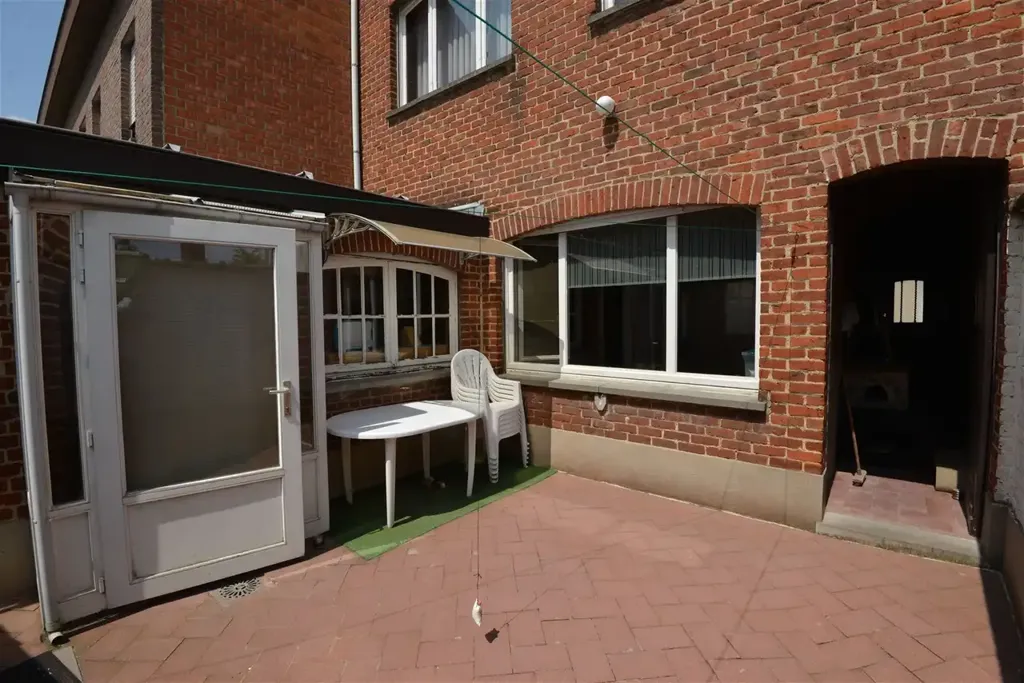Aed - Spacious House with Stately Facade in Wevelgem