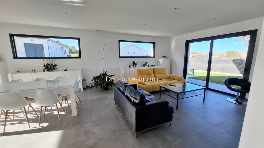 Séjour - Villa Contemporaine avec Terrasse à Casteljaloux