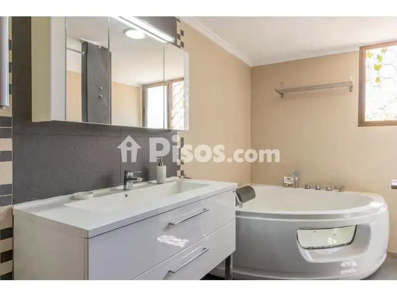 Salles de bain - Rustic Villa with Pool in Godelleta