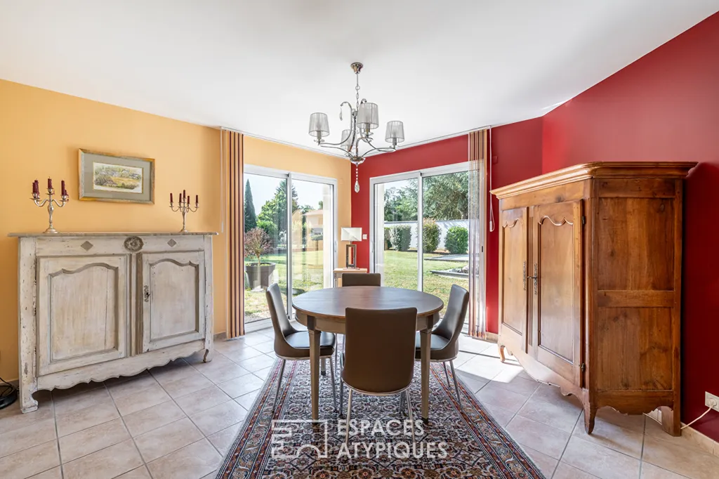 Salle à manger - Maison Familiale avec Piscine à Villette-d’Anthon