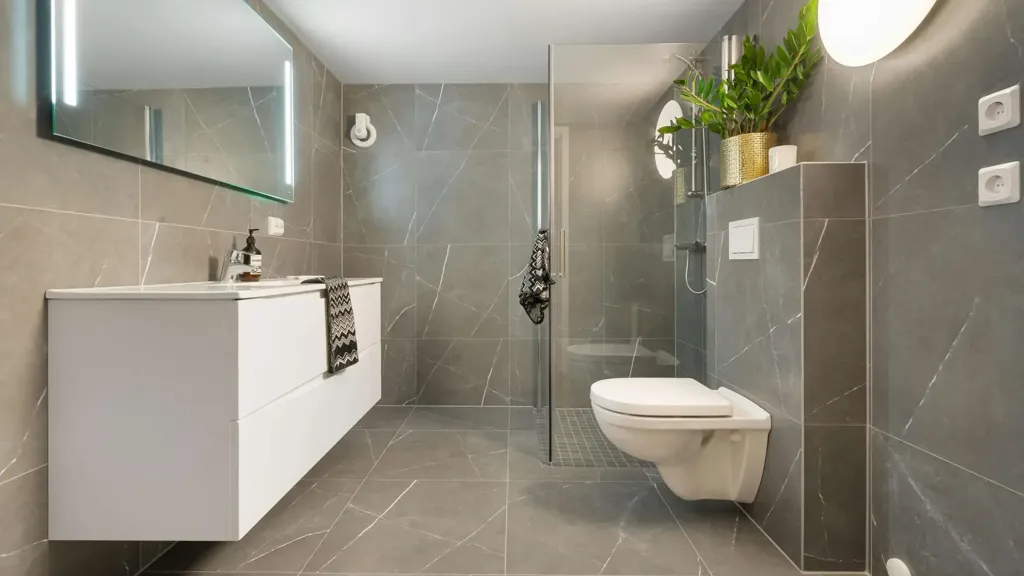 Salles de bain - Modern Villa with South-Facing Terrace in Brugine