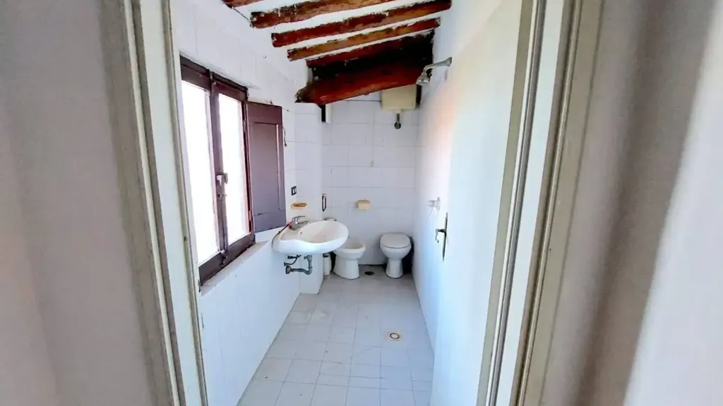 Vannitoad - Rustic Farmhouse with 3000m² Land in Certaldo
