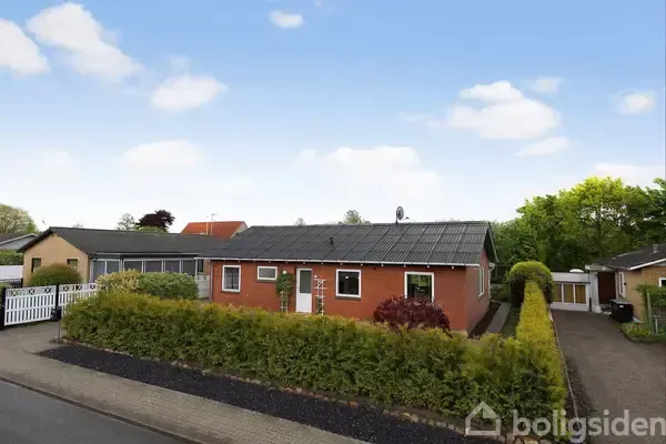 Välivaade - Modernised Villa with Garden in Gram