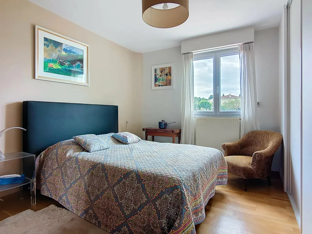 Bedrooms - Villa with Pool in Vienne Heights