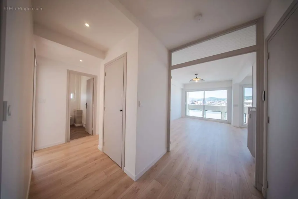 Ingresso - Renovated Apartment with Balcony in Clermont-Ferrand