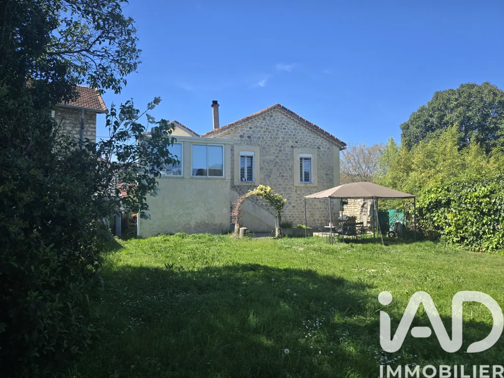 Jardin - Maison en Pierre avec Jardin à Alès