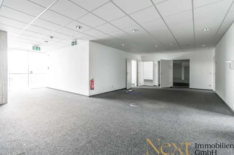 Bureau - Office Space with Optional Storage in Lenaupark, Linz