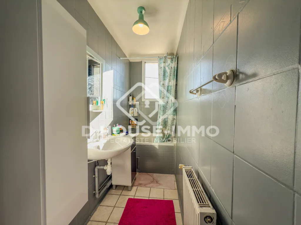 Salles de bain - Maison avec Terrain et Garage à Chancelade