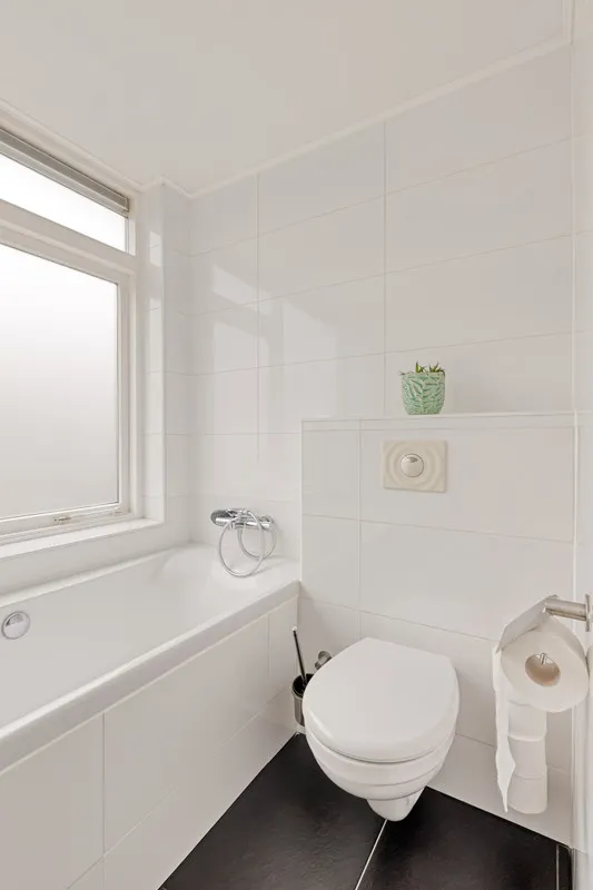 Salles de bain - Corner House with Garden in Dordrecht
