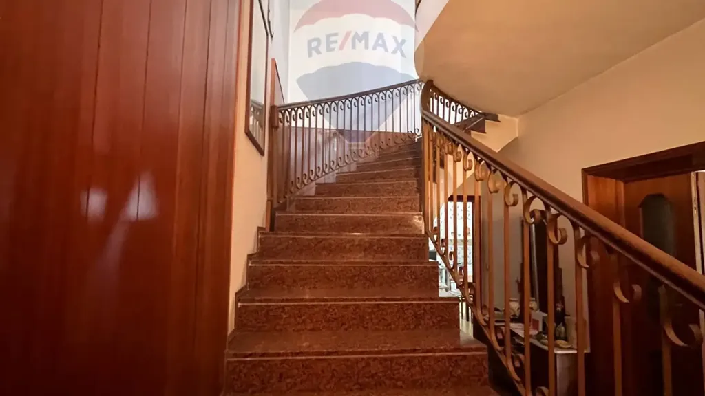 7-room house in IT